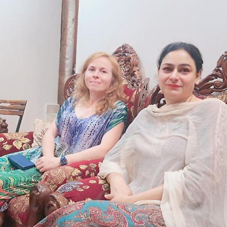 Sufi Khandar Home Stay New Delhi Exteriör bild