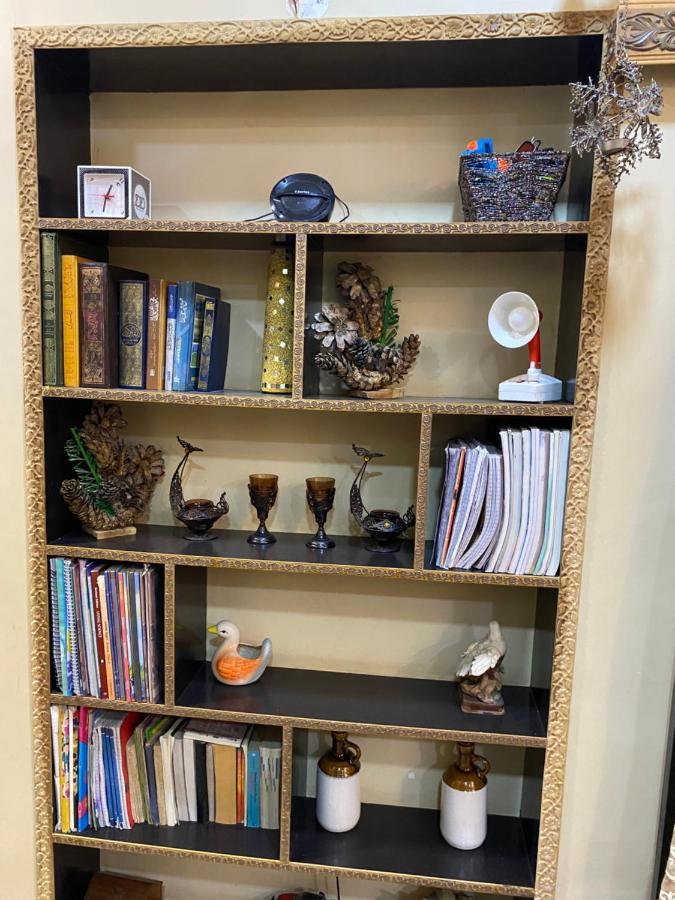 Sufi Khandar Home Stay New Delhi Exteriör bild