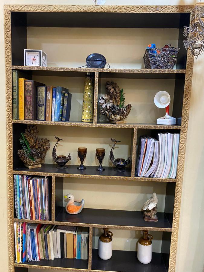 Sufi Khandar Home Stay New Delhi Exteriör bild