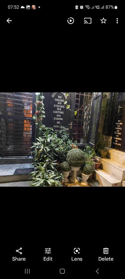Sufi Khandar Home Stay New Delhi Exteriör bild