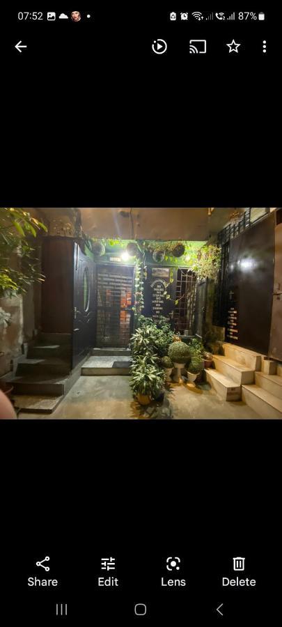 Sufi Khandar Home Stay New Delhi Exteriör bild