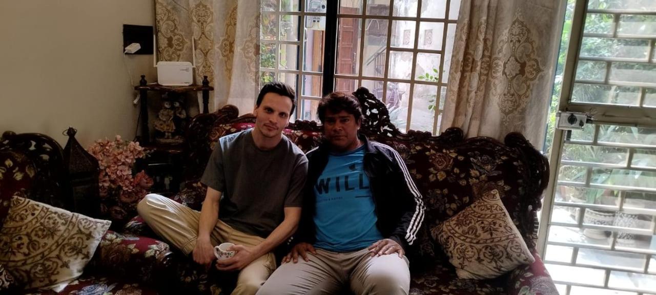Sufi Khandar Home Stay New Delhi Exteriör bild