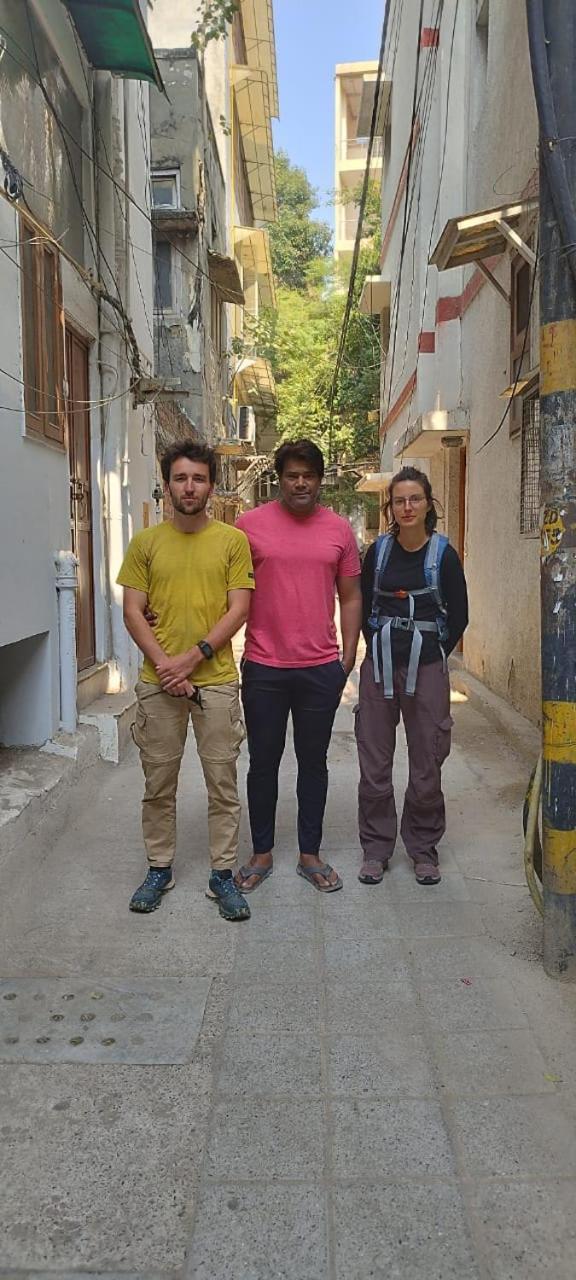 Sufi Khandar Home Stay New Delhi Exteriör bild